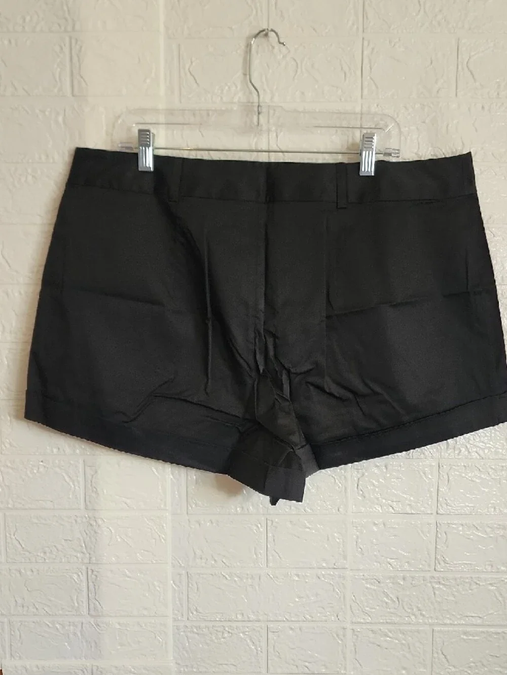DANIELLE BERNSTEIN Black High-Rise Dress Shorts - Picture 4 of 5